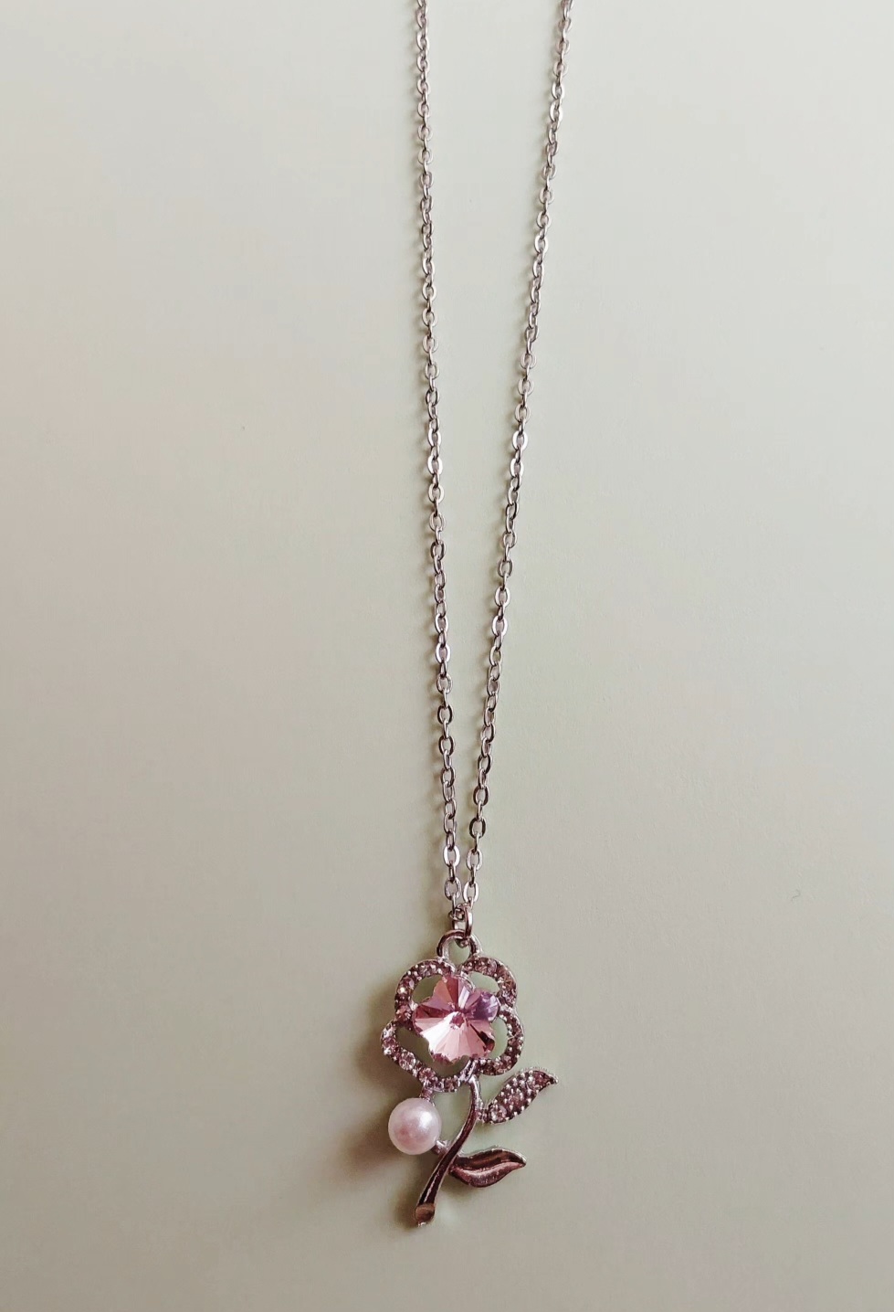 گردنبند گل رز